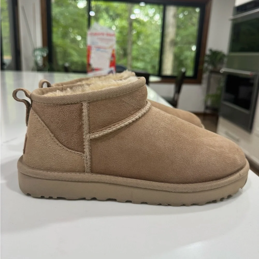 UGG Classic Ultra Mini